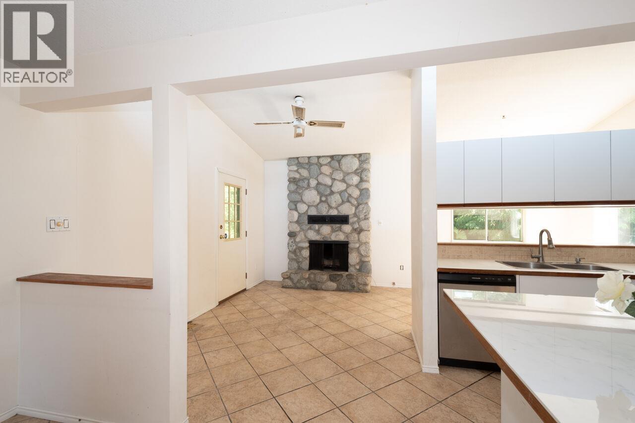 1241 Nepal Crescent Property Photo 10
