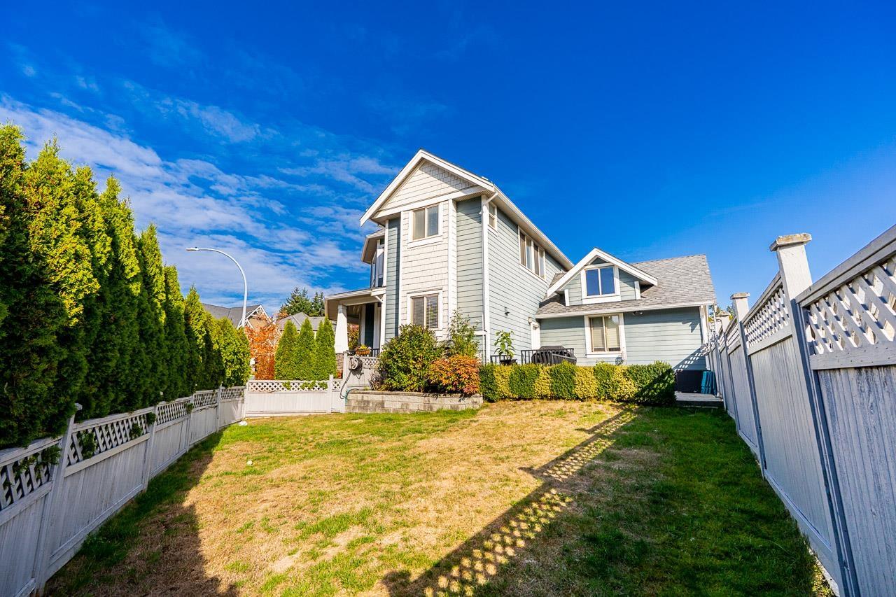 14702 32a Avenue Property Photo 36