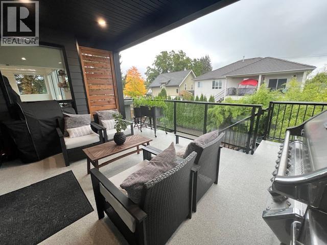 Upper 20665 113 Avenue Property Photo 9