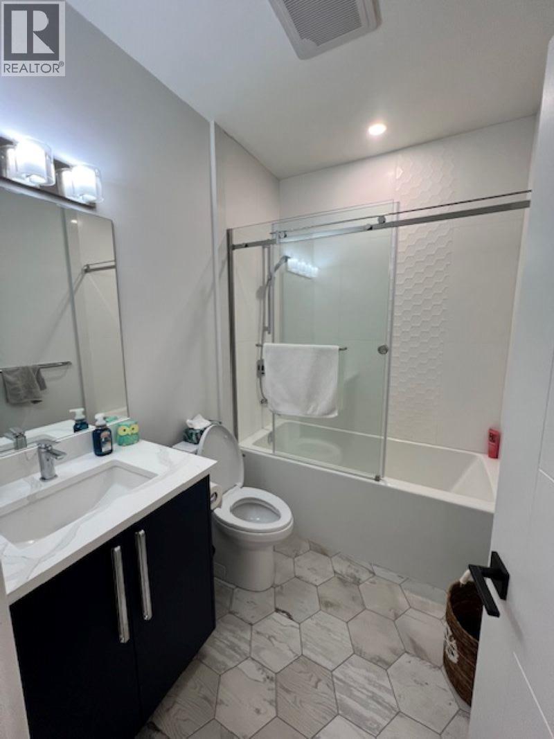 Upper 20665 113 Avenue Property Photo 16