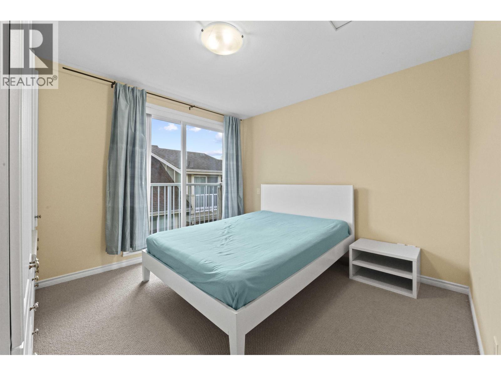 13 621 Langside Avenue Property Photo 15