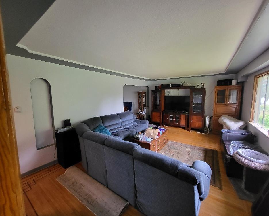 45644 Wellington Avenue Property Photo 2