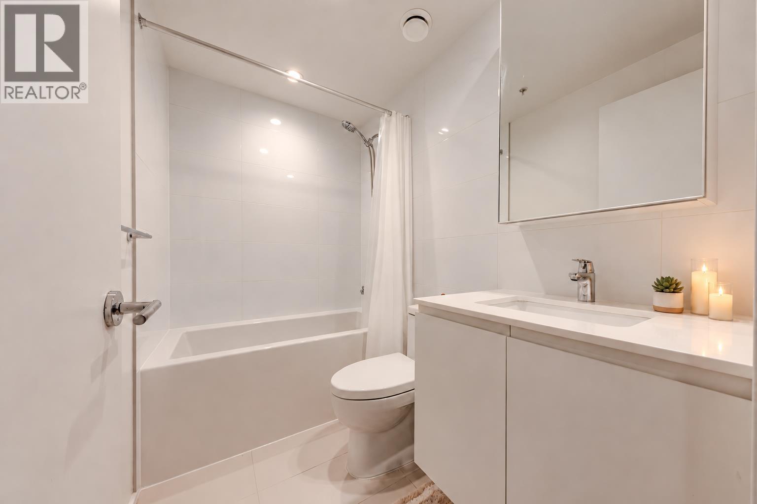 2001 3809 Evergreen Place Property Photo 5