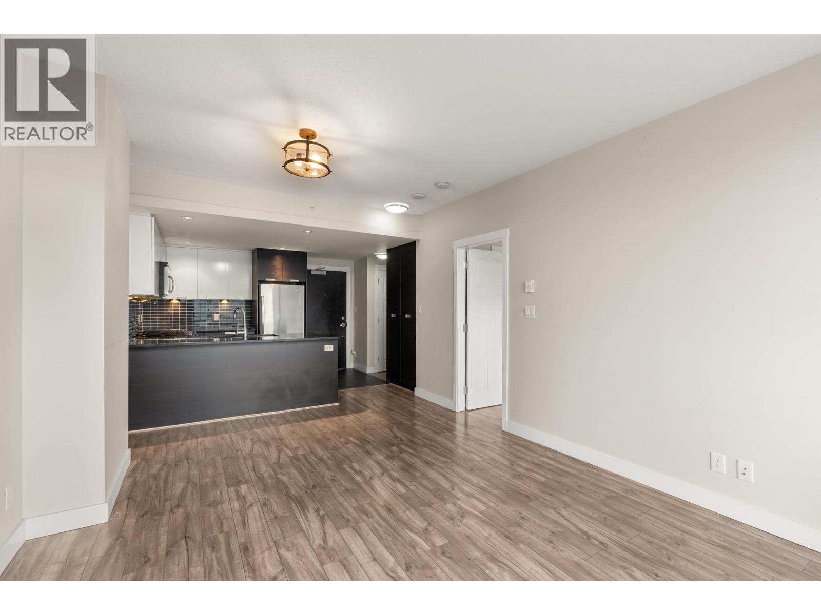 802 2968 Glen Drive Property Photo 2
