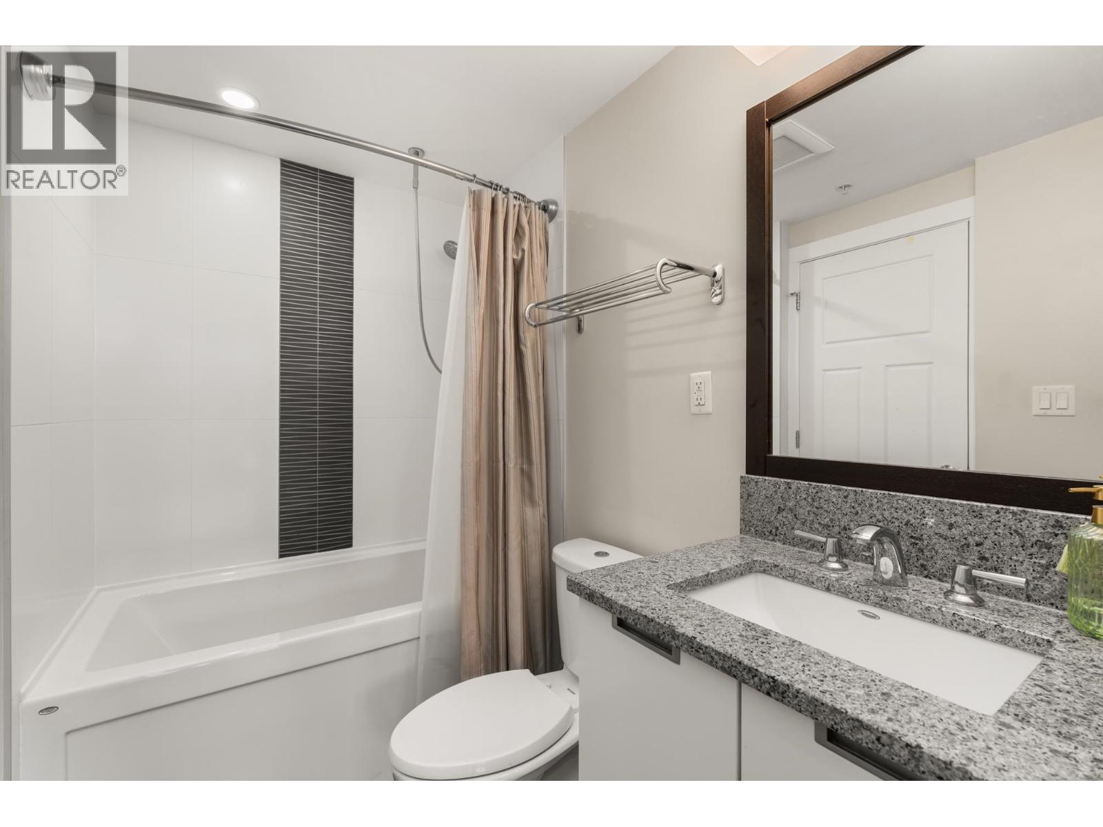 802 2968 Glen Drive Property Photo 17
