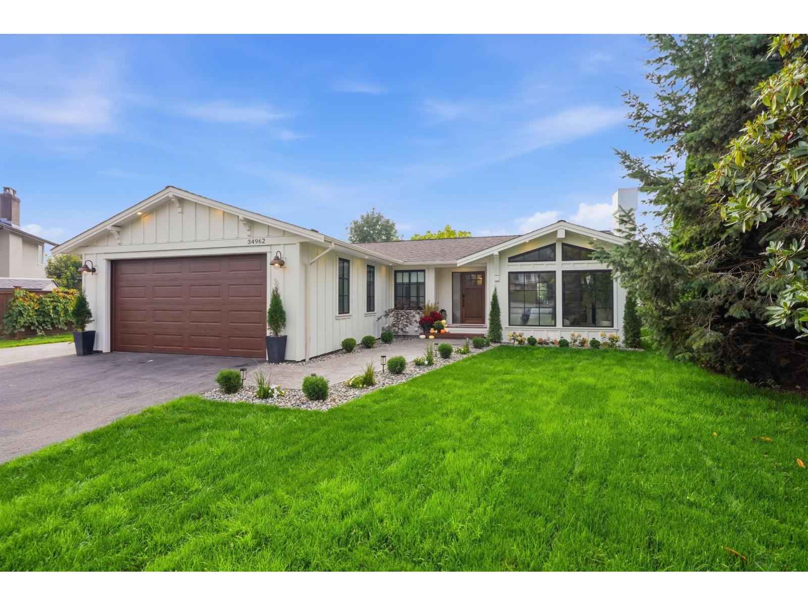 34962 Mt. Blanchard Drive Property Photo 1