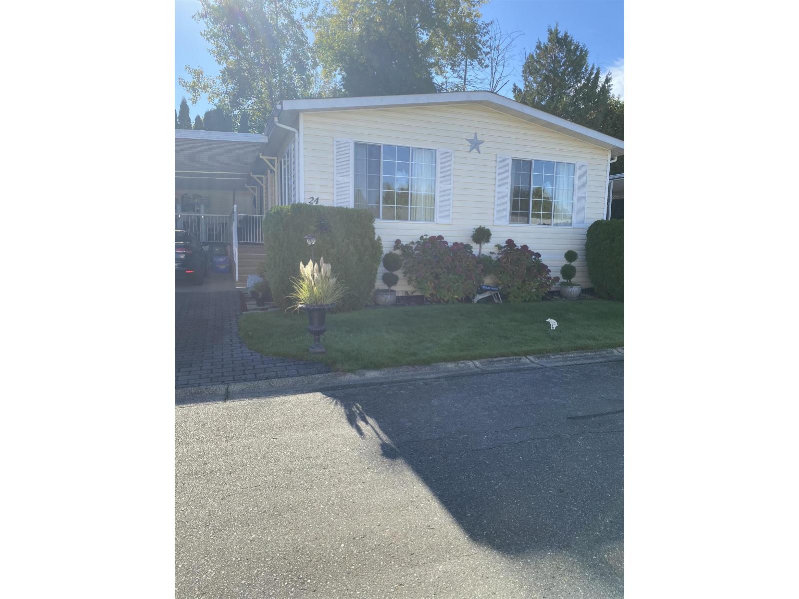 24 13507 81 Street Property Photo 1