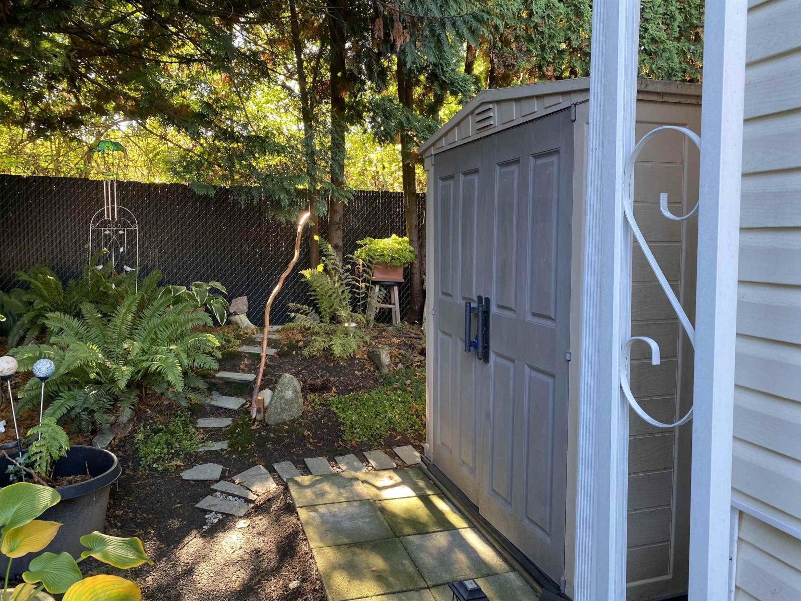 24 13507 81 Street Property Photo 2