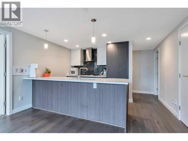 5077 Cambie Street Property Photo 7