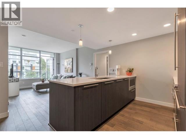 5077 Cambie Street Property Photo 9