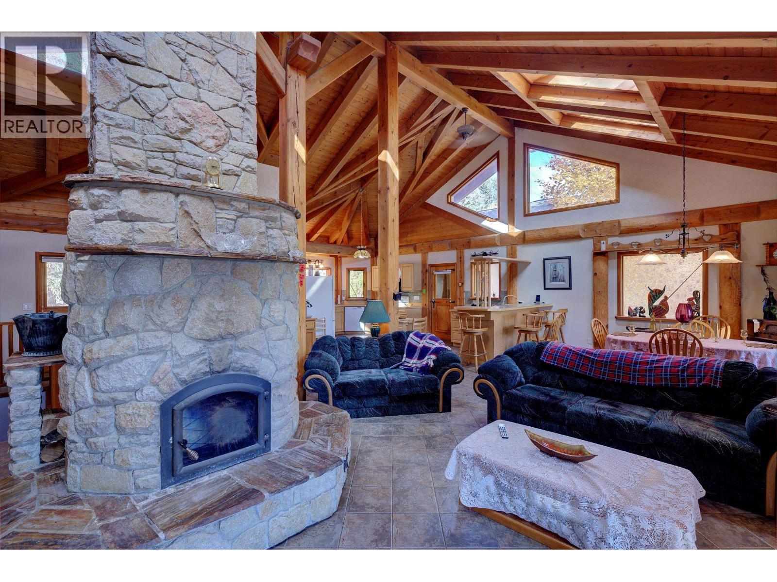 5726 Walters Drive Property Photo 15