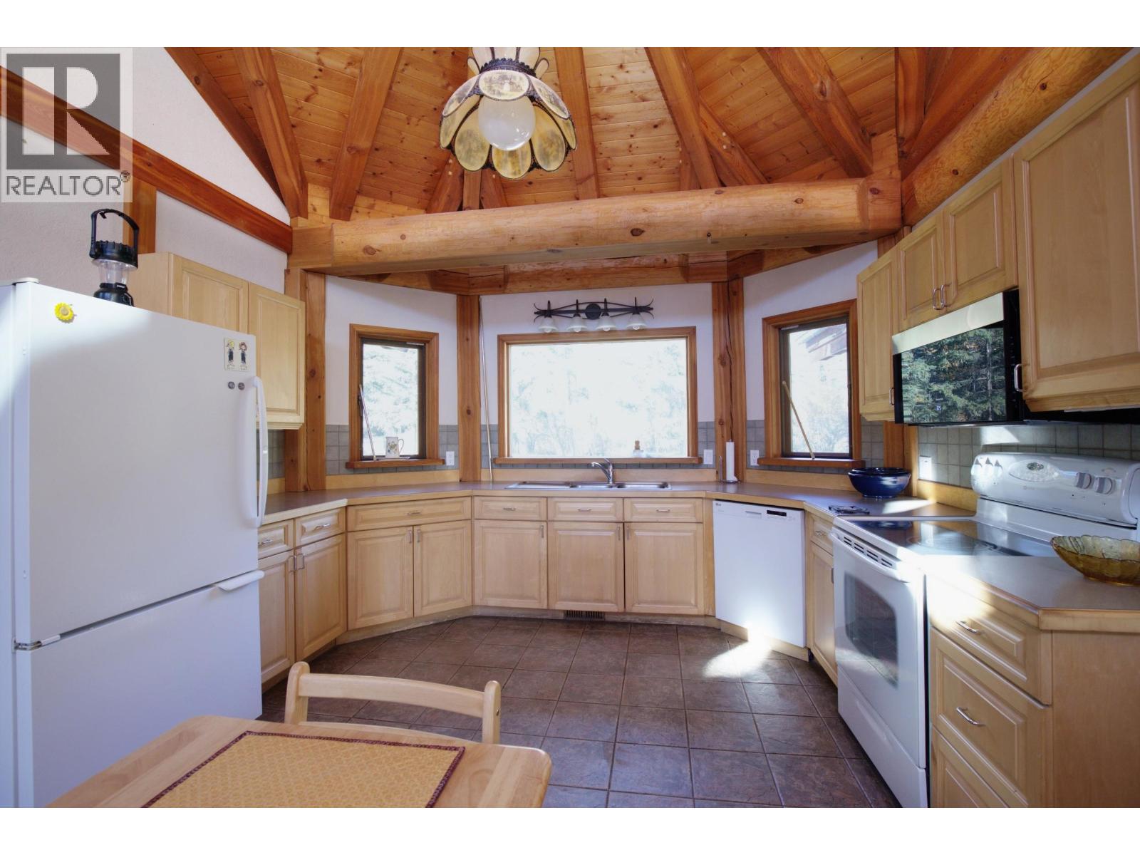 5726 Walters Drive Property Photo 16