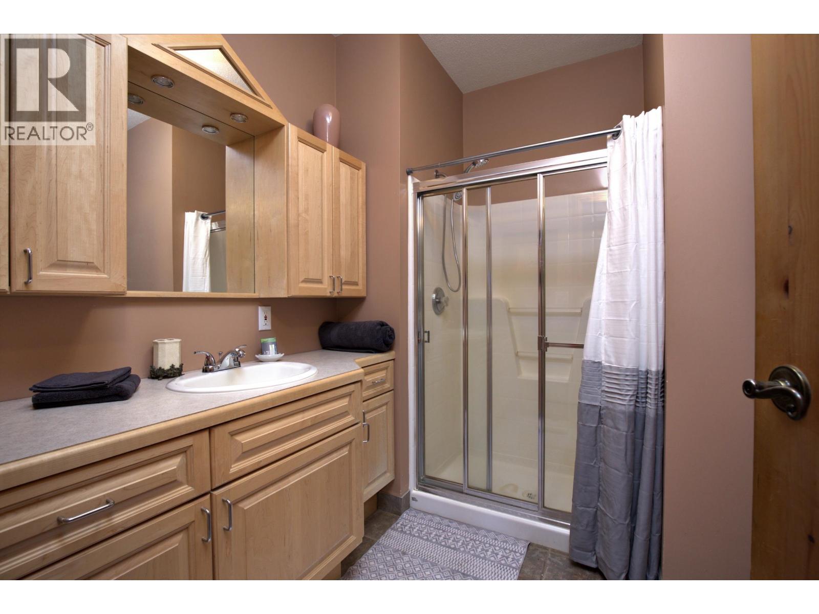 5726 Walters Drive Property Photo 24
