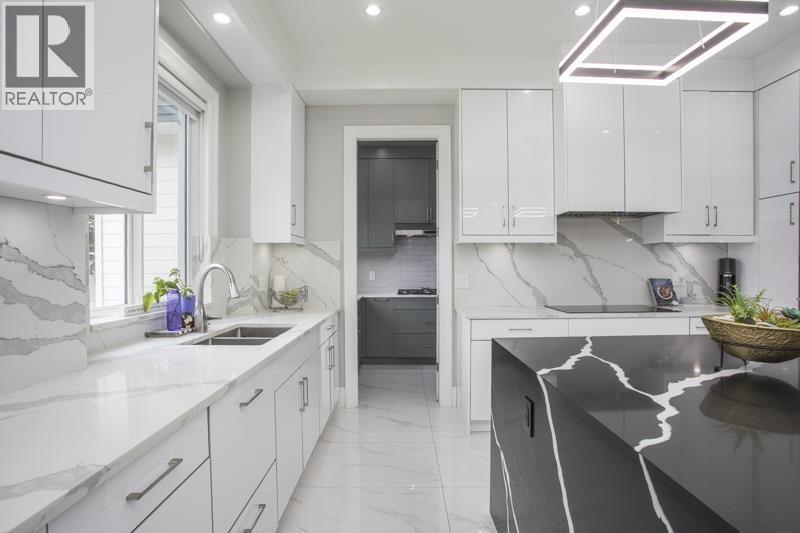 9291 Glenallan Drive Property Photo 14