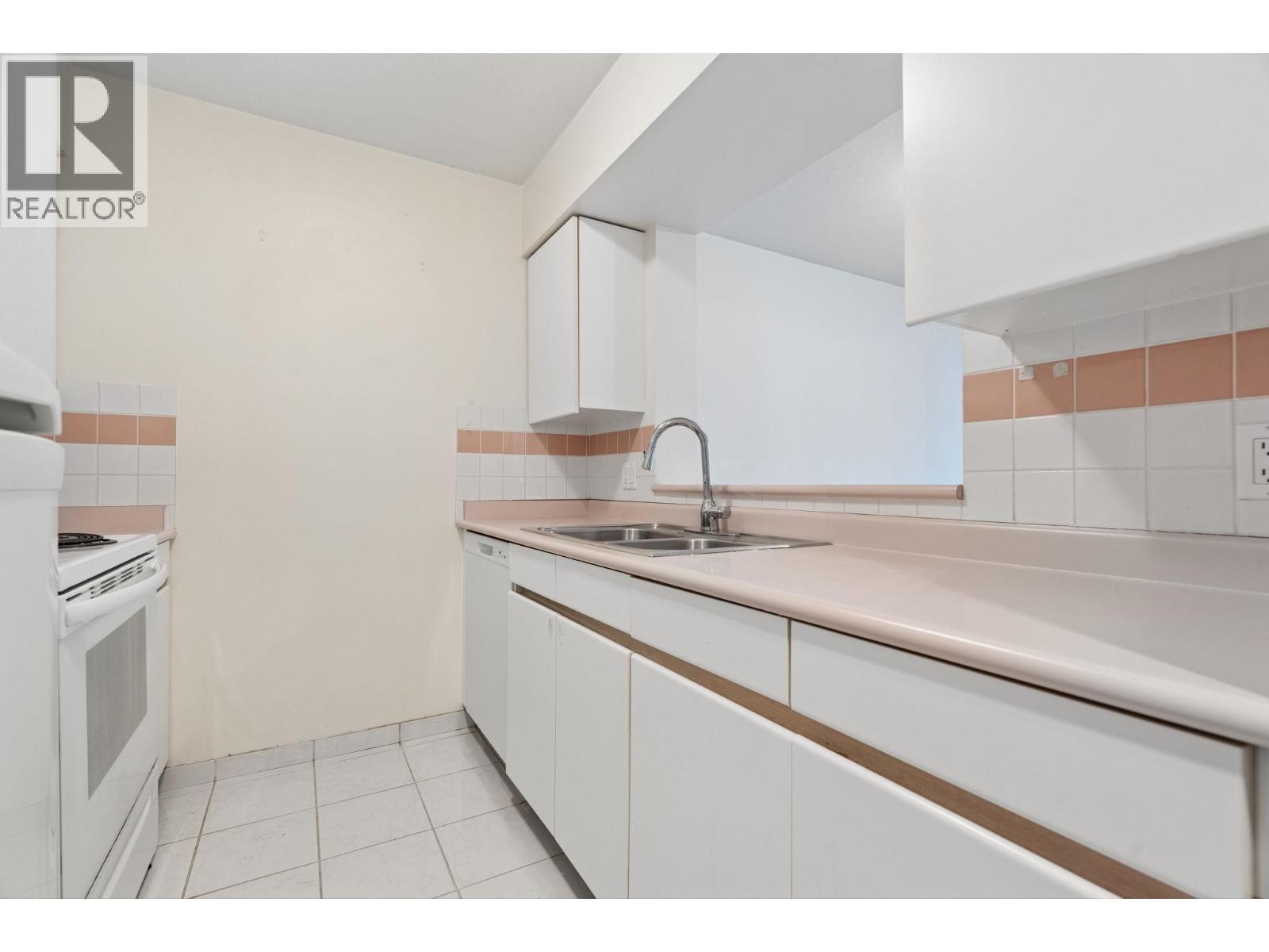 805 888 Hamilton Street Property Photo 11