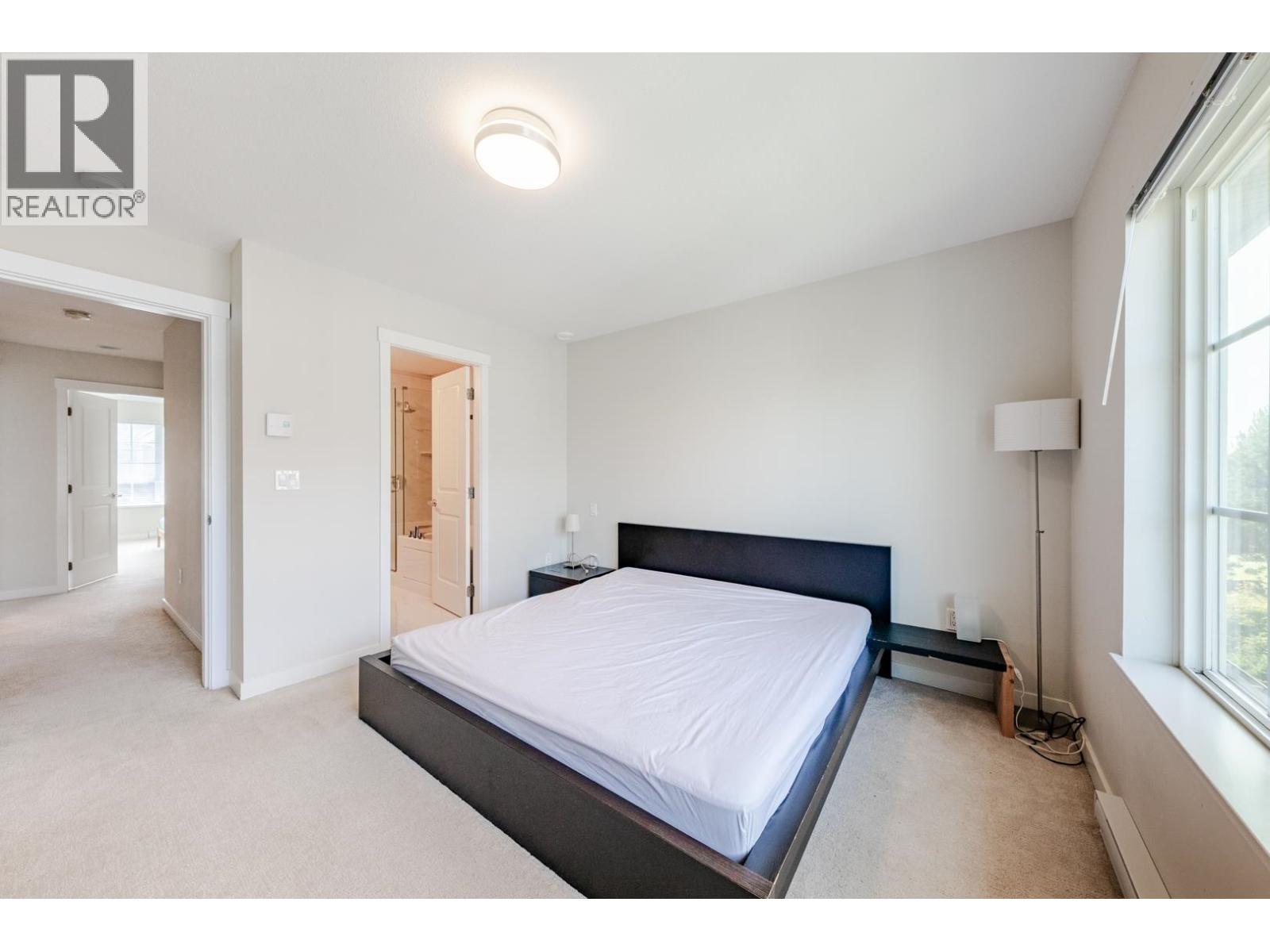 54 5510 Admiral Way Property Photo 17