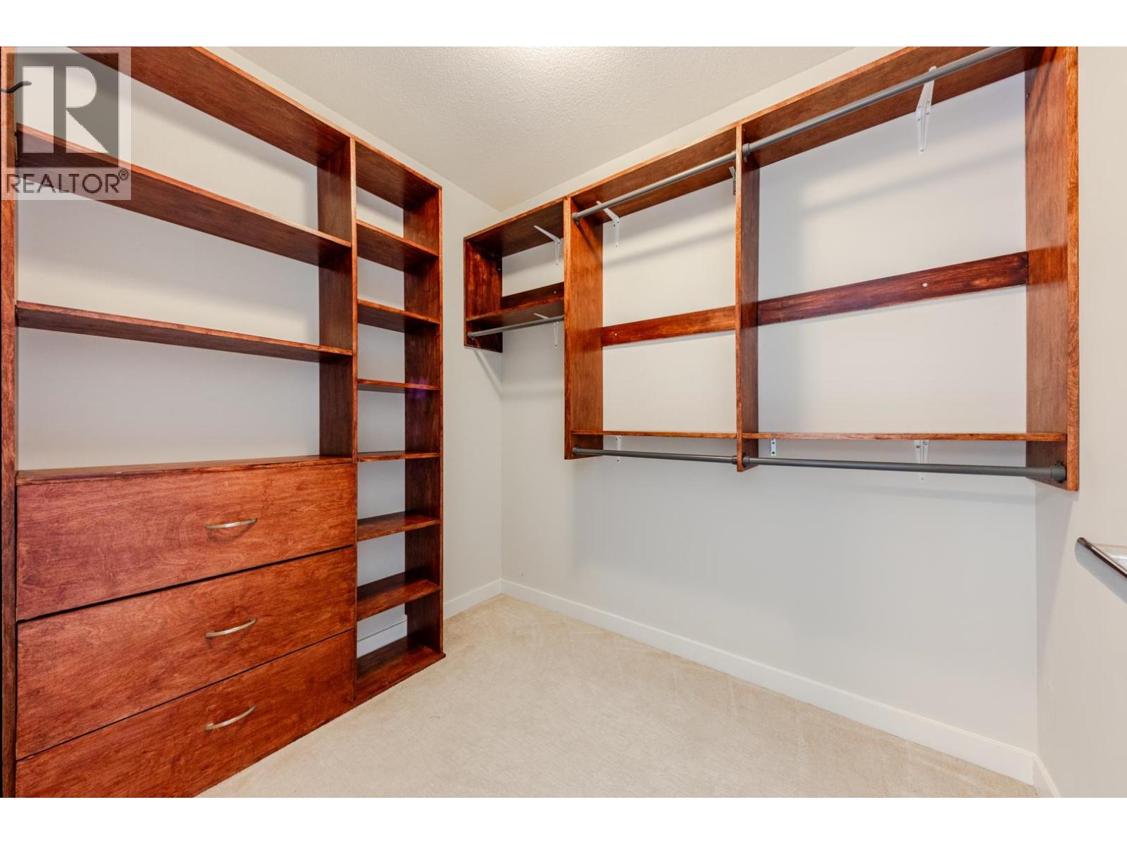 54 5510 Admiral Way Property Photo 18