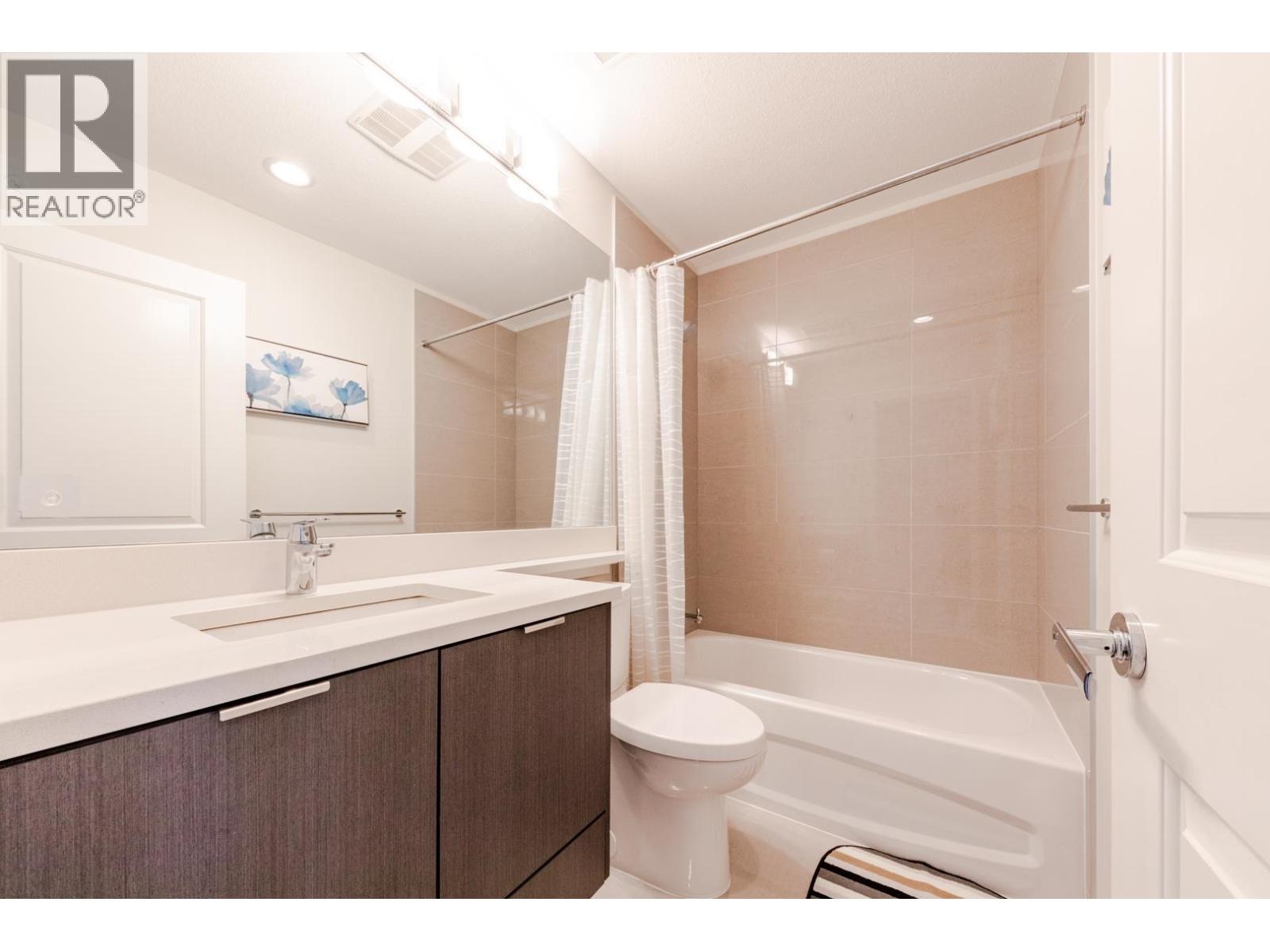 54 5510 Admiral Way Property Photo 24