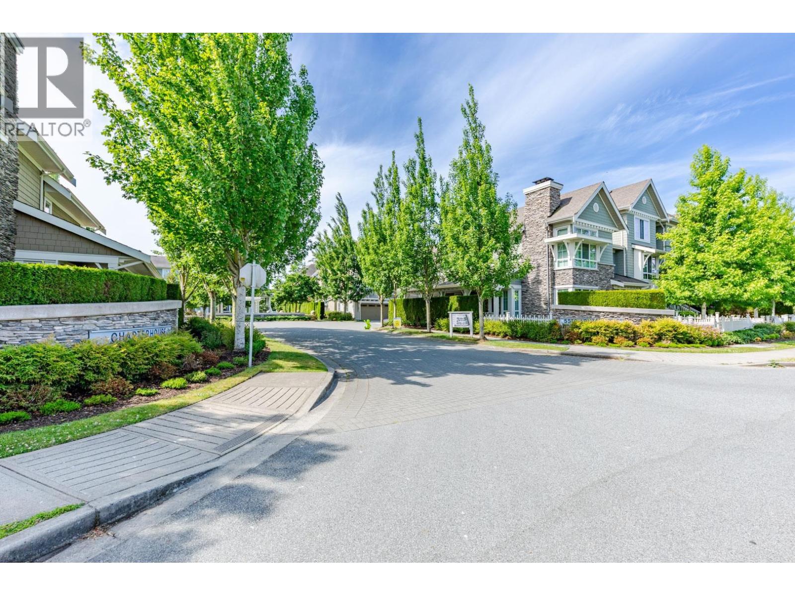 54 5510 Admiral Way Property Photo 33