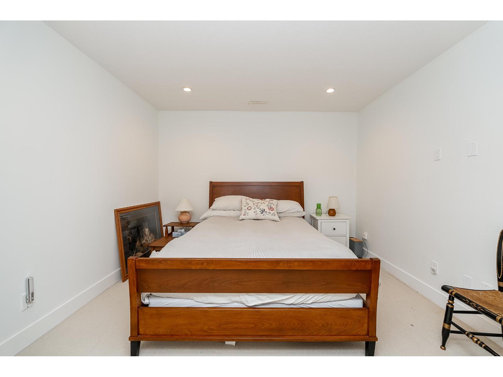 15347 34 Avenue Property Photo 26
