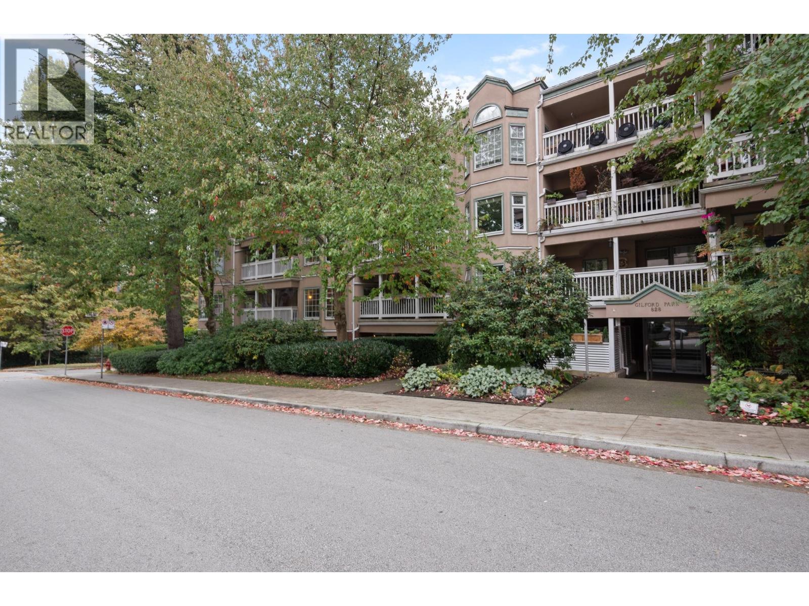 102 828 GILFORD STREET Property Photo 1