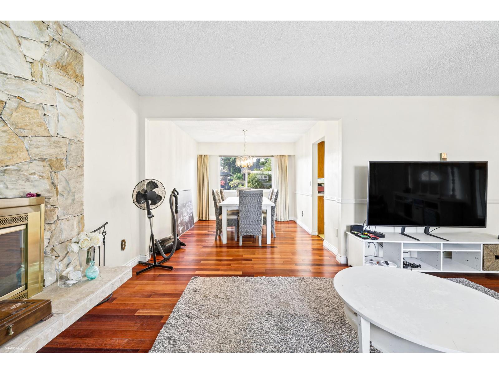 7545 Filey Drive Property Photo 10