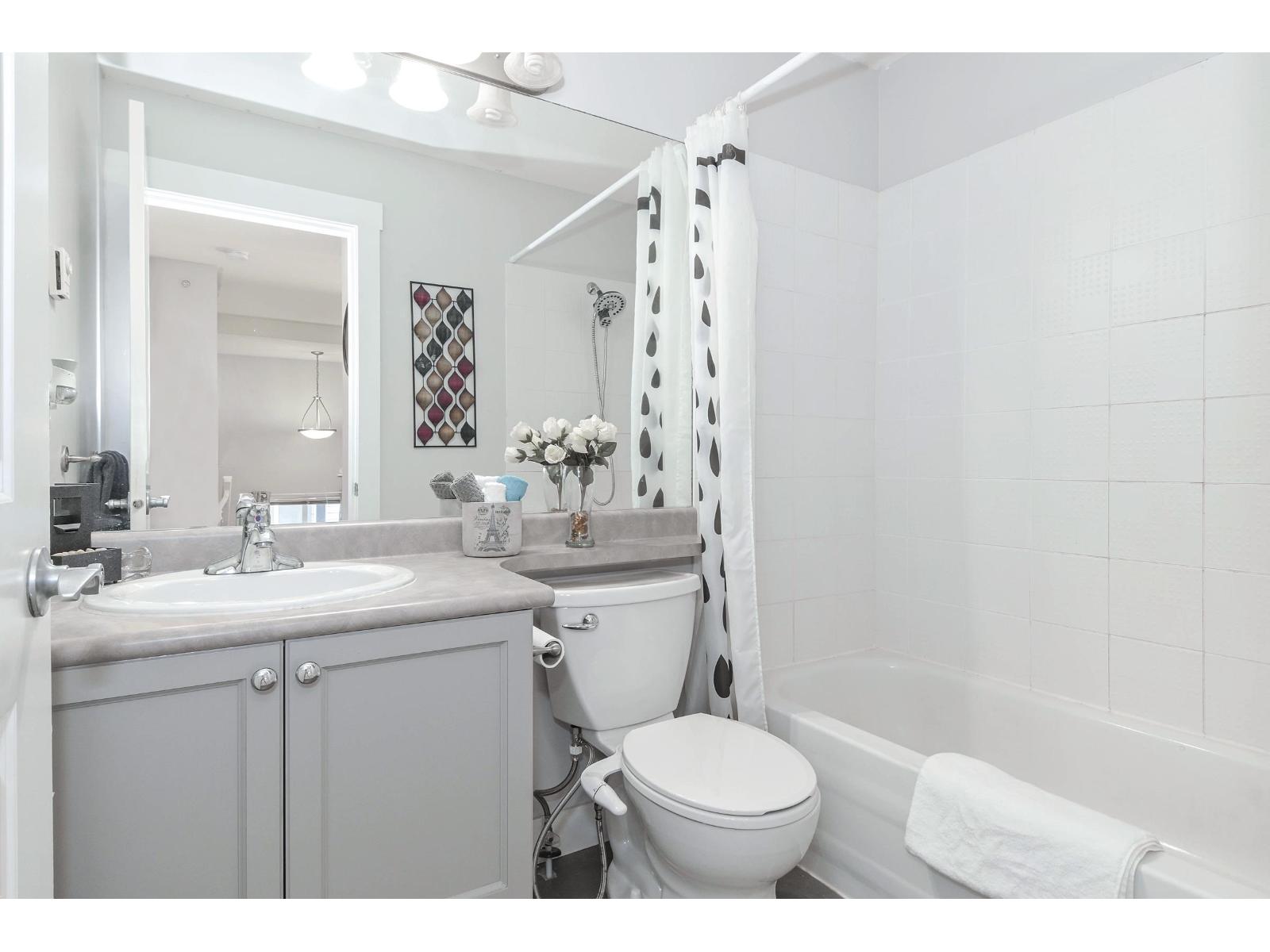 45 19932 70 Avenue Property Photo 20