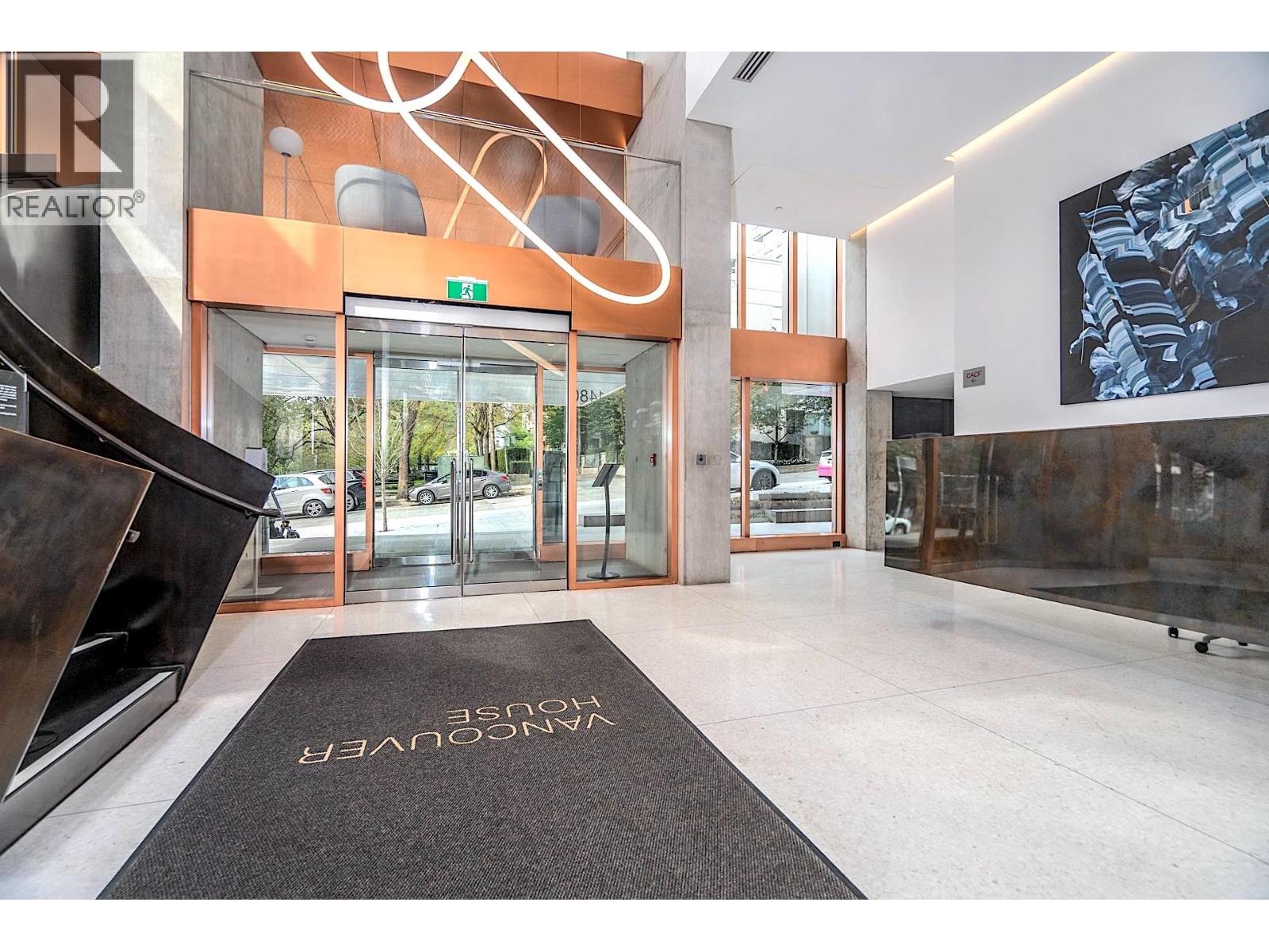2611 1480 Howe Street Property Photo 8