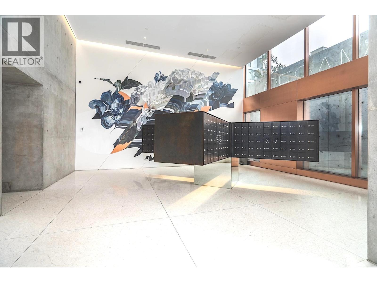 2611 1480 Howe Street Property Photo 9