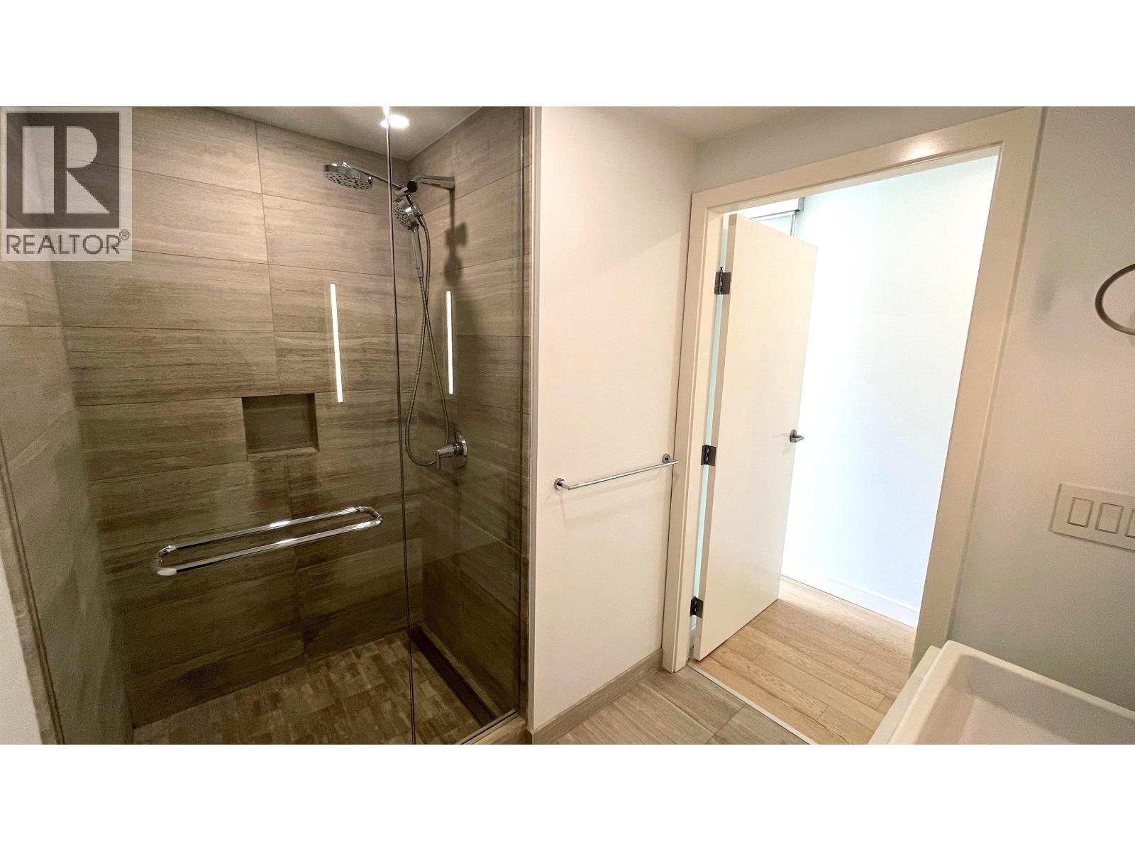 2611 1480 Howe Street Property Photo 20