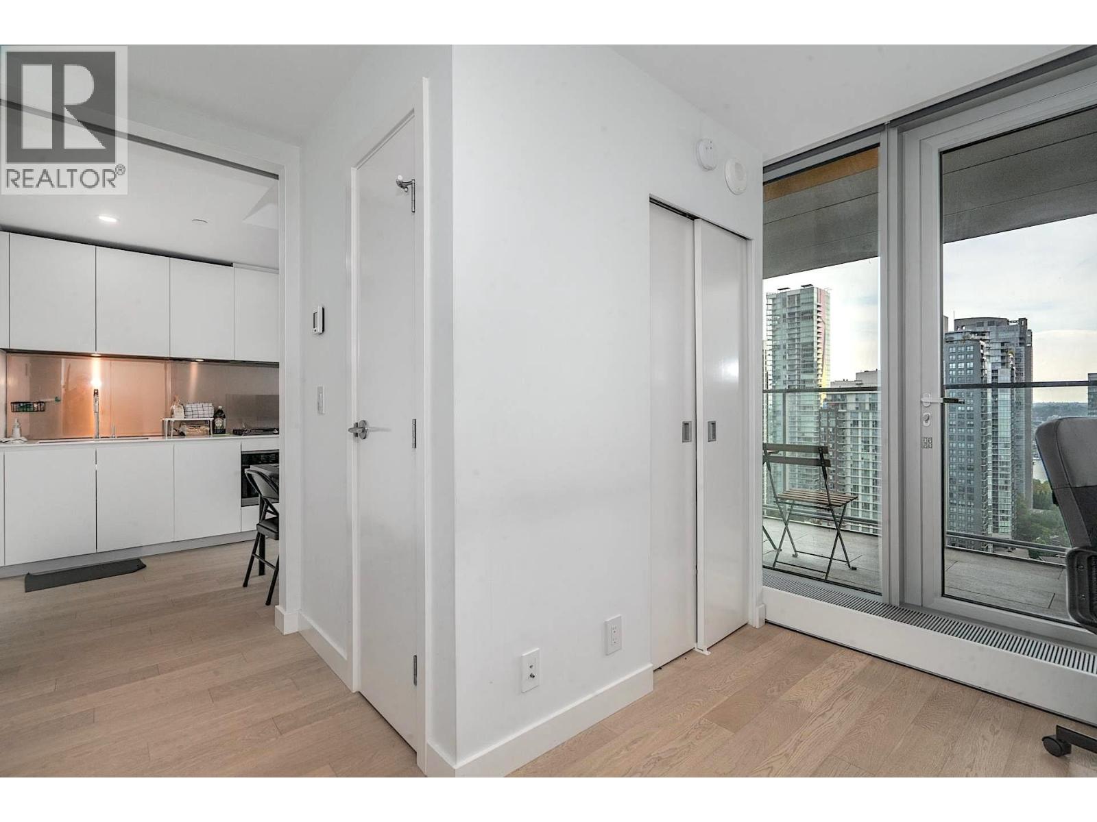2611 1480 Howe Street Property Photo 27