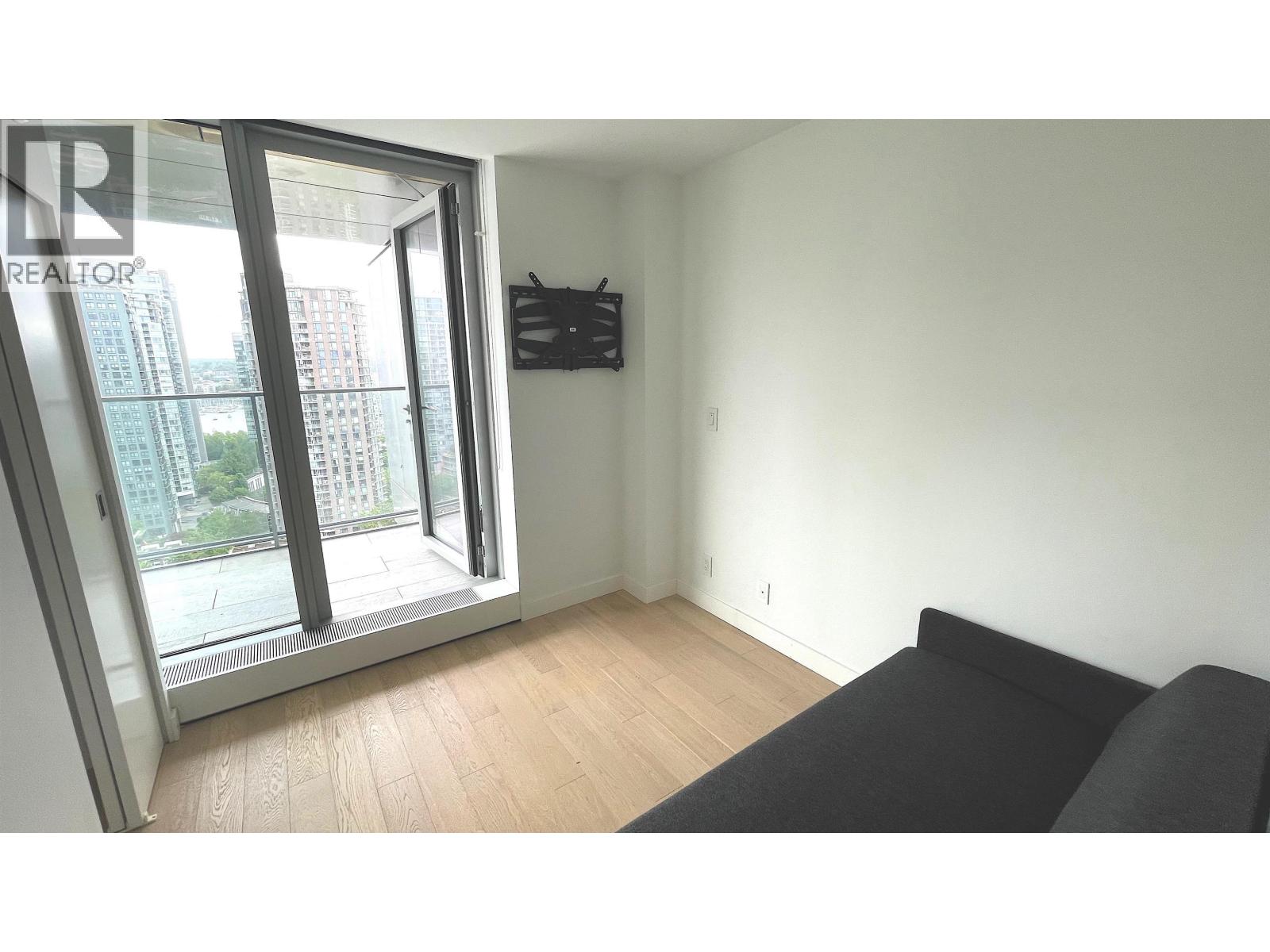 2611 1480 Howe Street Property Photo 28