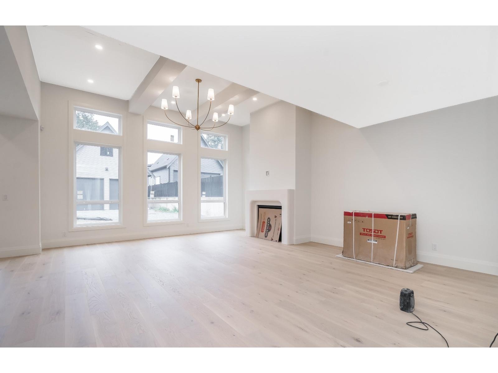 23701 40 Avenue Property Photo 11