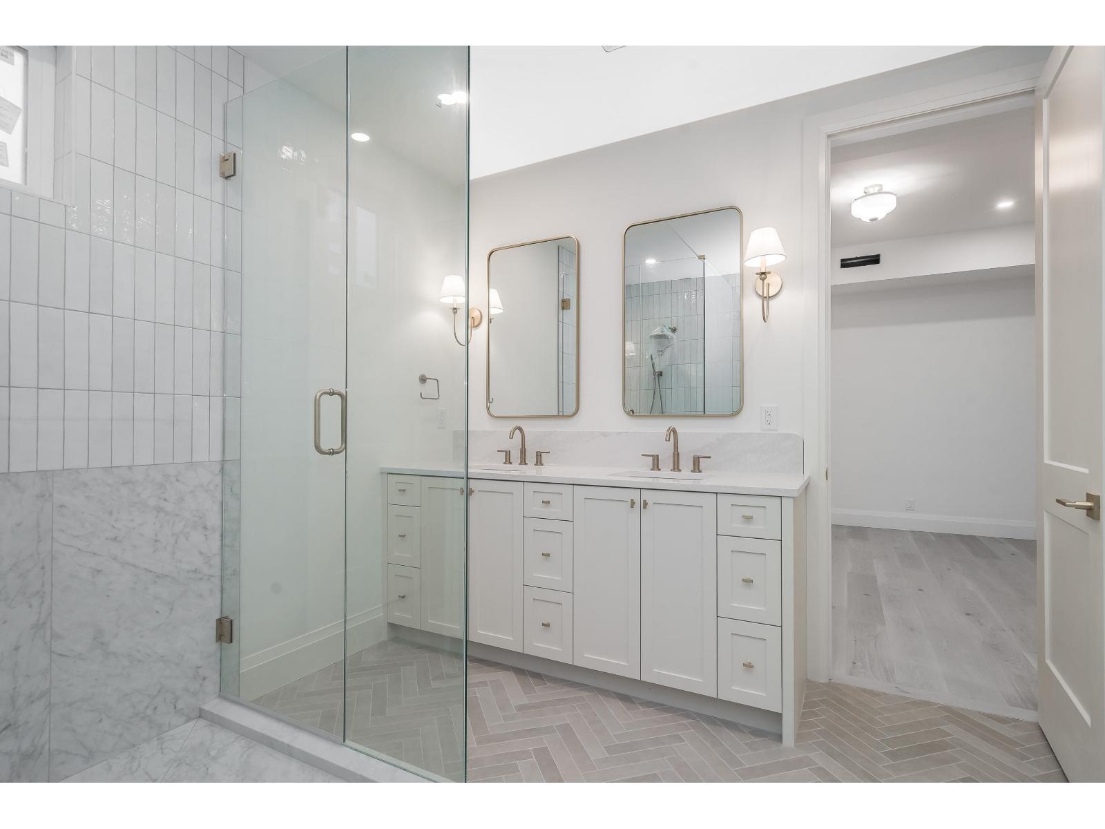 23701 40 Avenue Property Photo 17