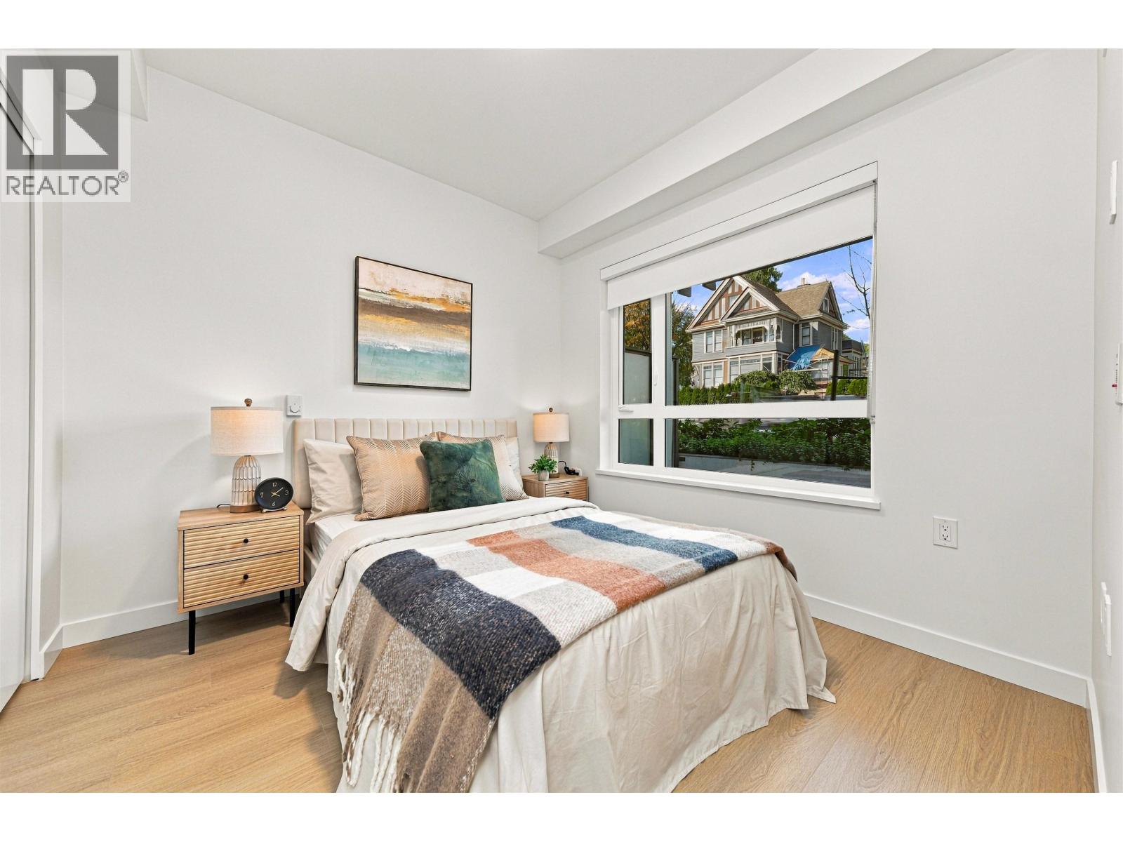 109 82 First Street Property Photo 10