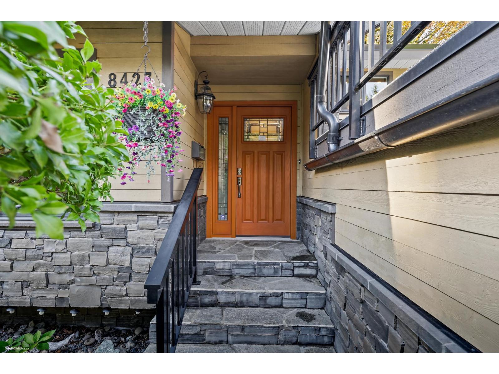 8423 Arbour Place Property Photo 4