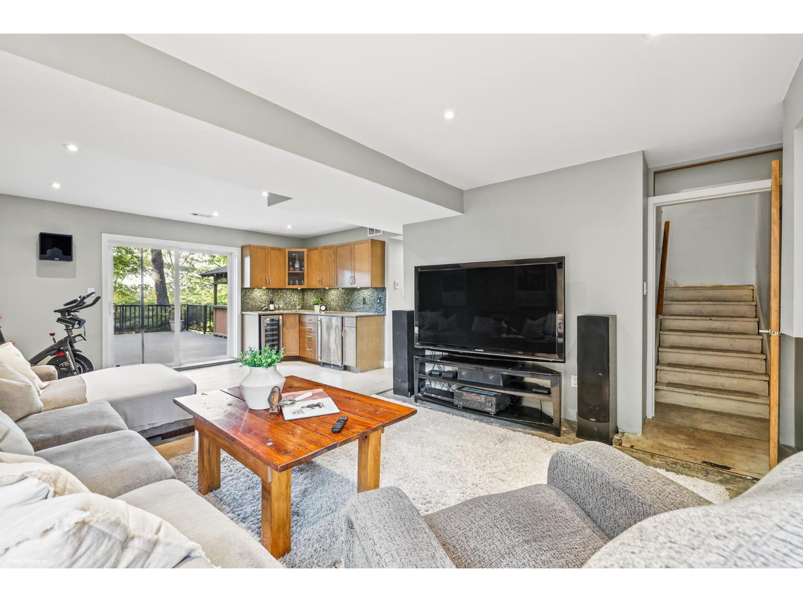 8423 Arbour Place Property Photo 8