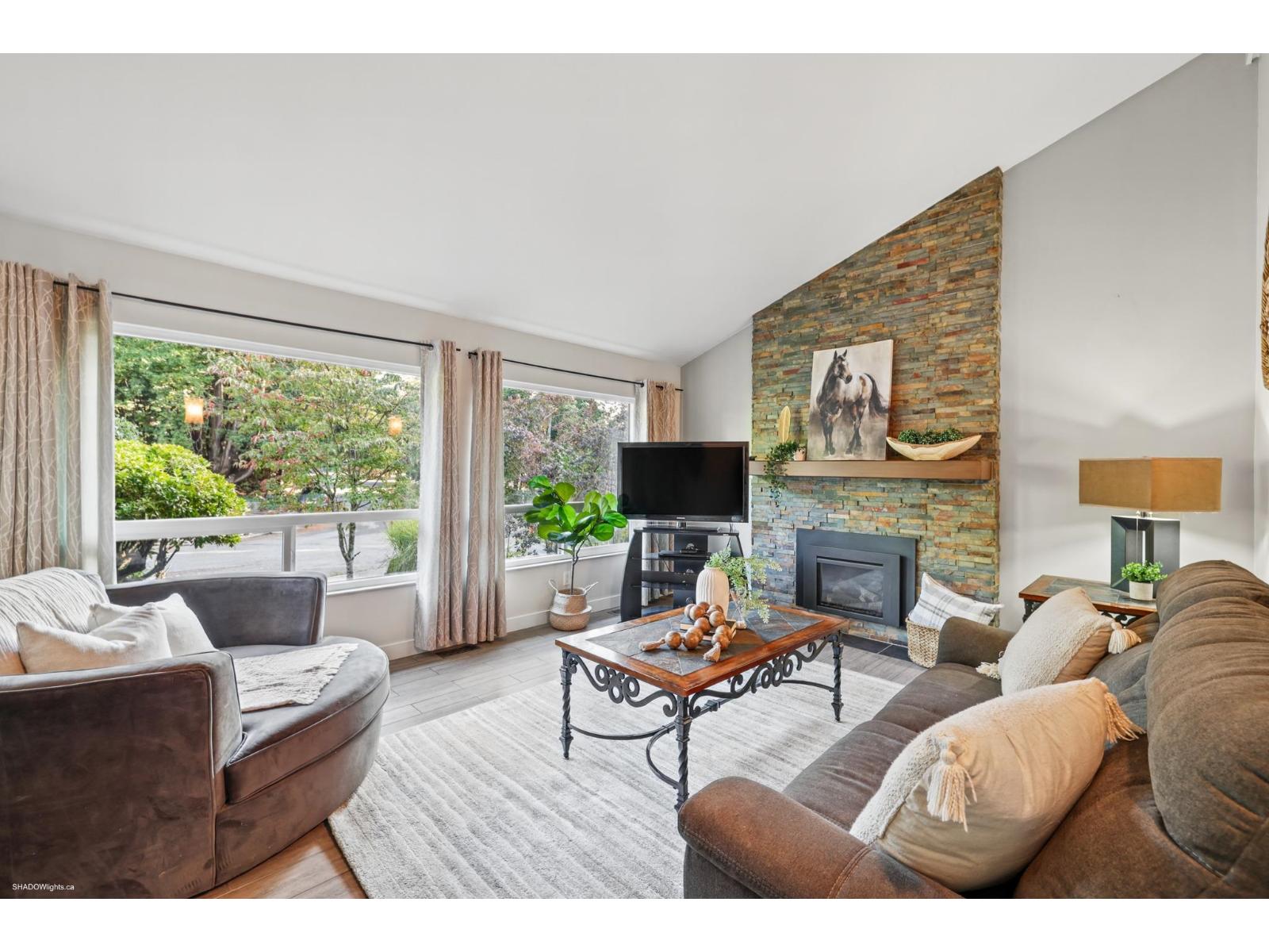 8423 Arbour Place Property Photo 14
