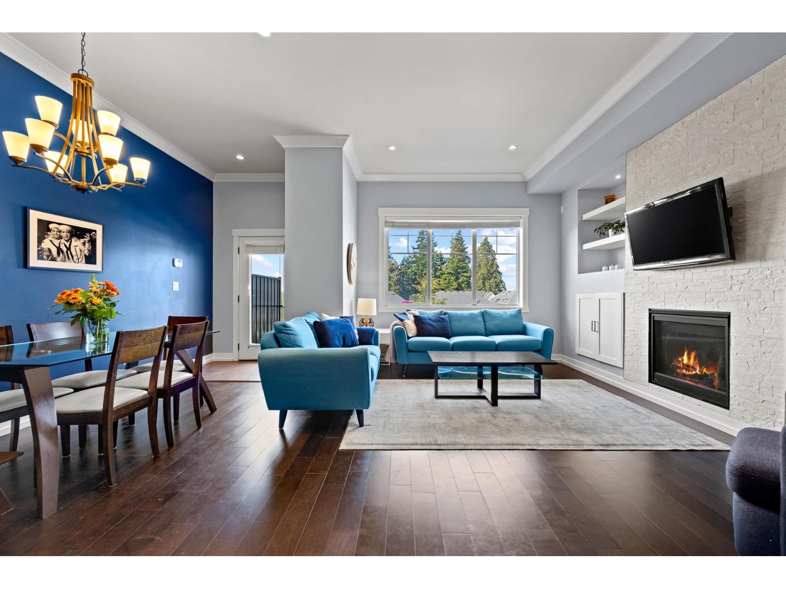 2209 165 Street Property Photo 5