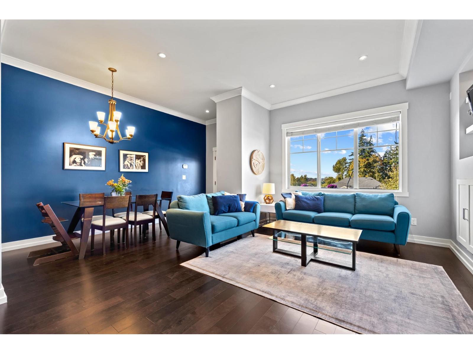 2209 165 Street Property Photo 9