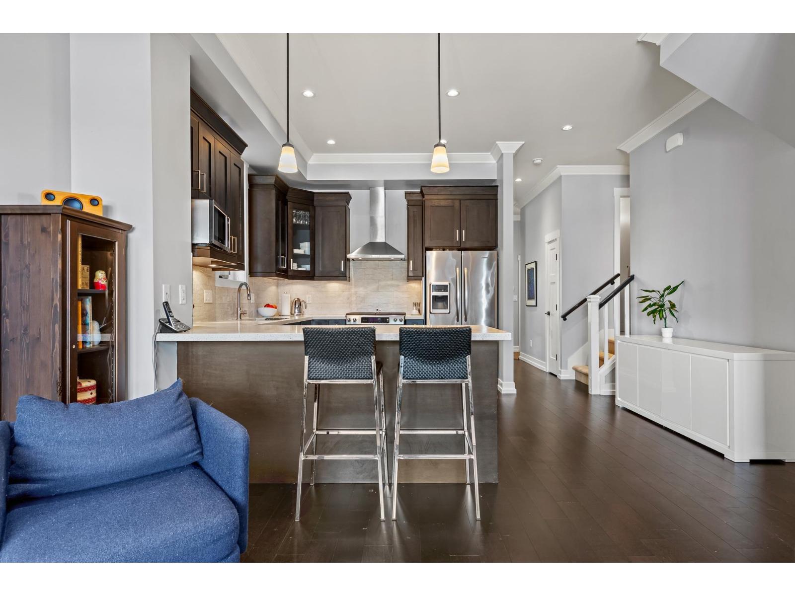2209 165 Street Property Photo 12