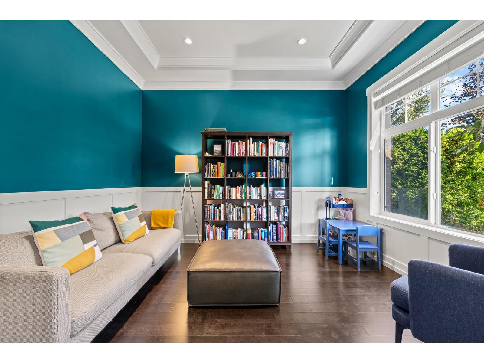 2209 165 Street Property Photo 16
