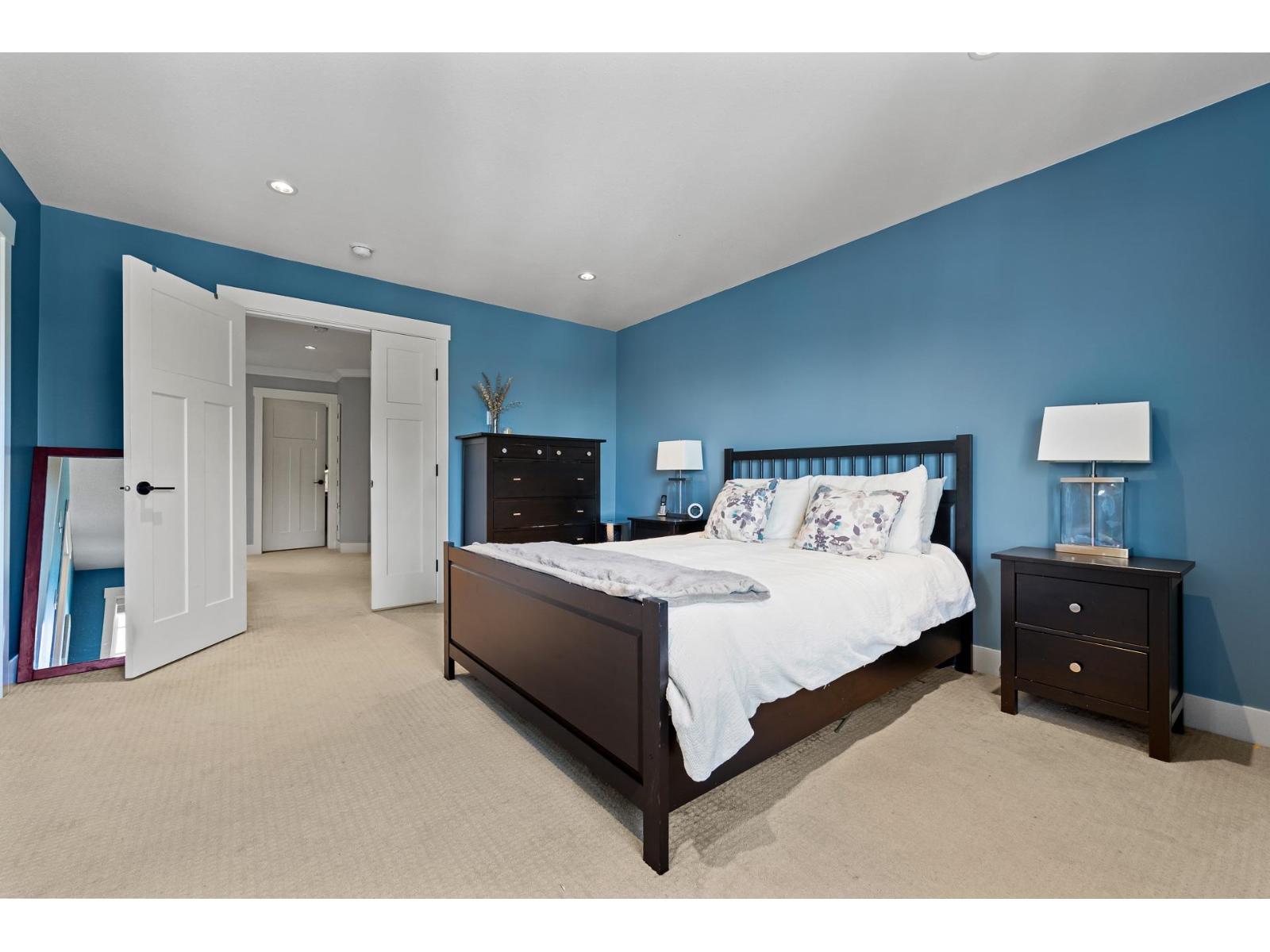 2209 165 Street Property Photo 21