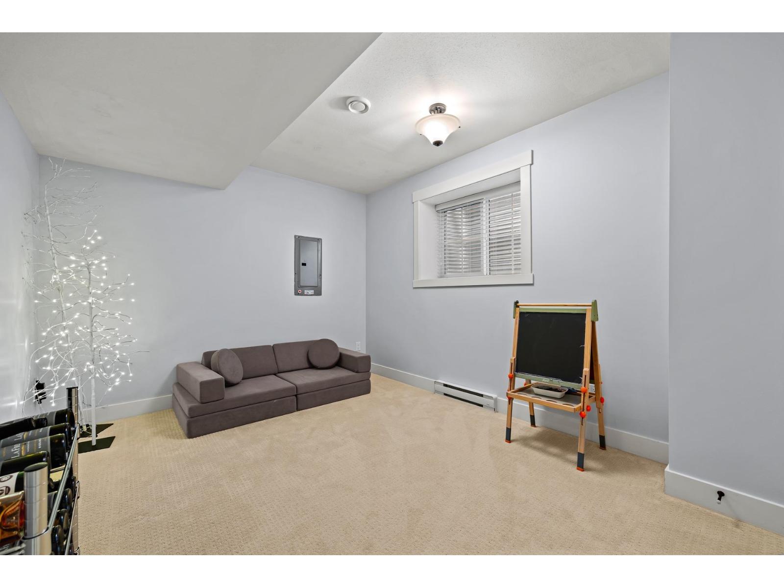 2209 165 Street Property Photo 30