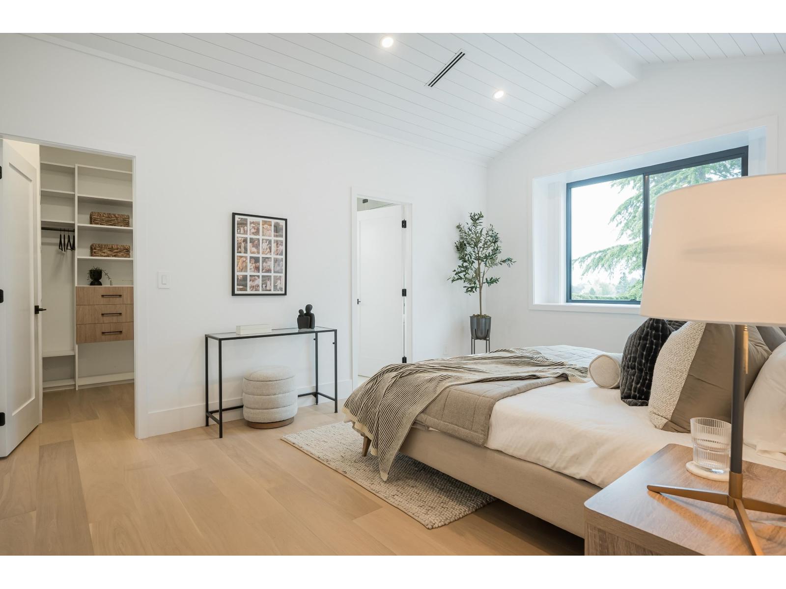 15648 23a Avenue Property Photo 18