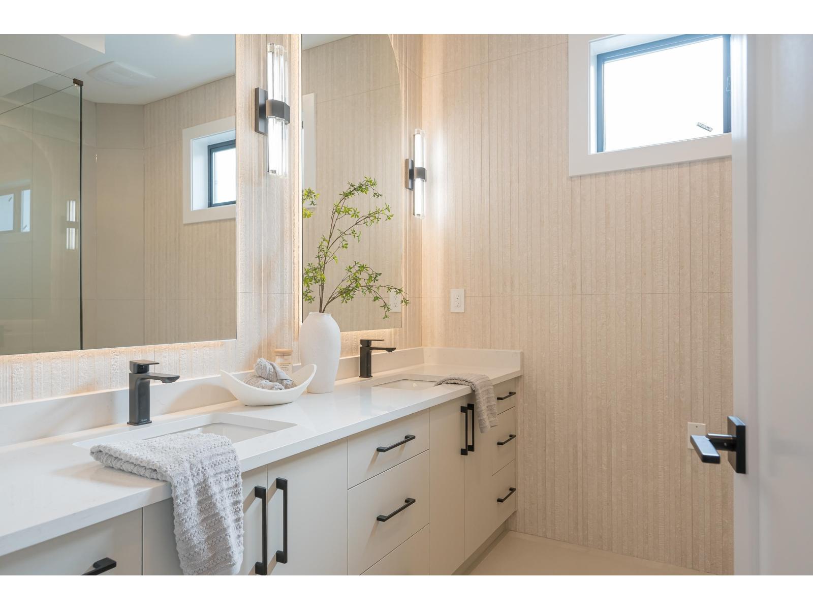 15648 23a Avenue Property Photo 21