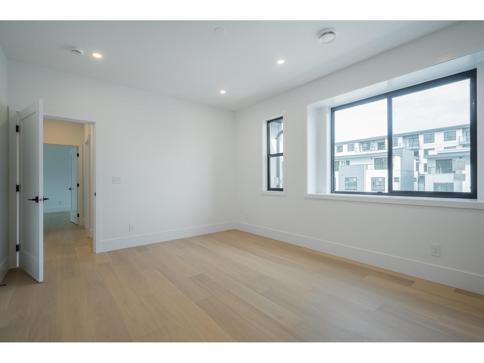 15648 23a Avenue Property Photo 26