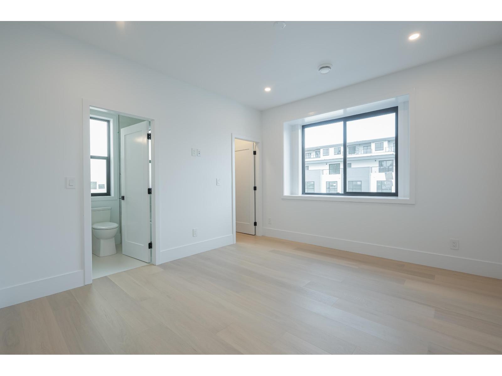 15648 23a Avenue Property Photo 28