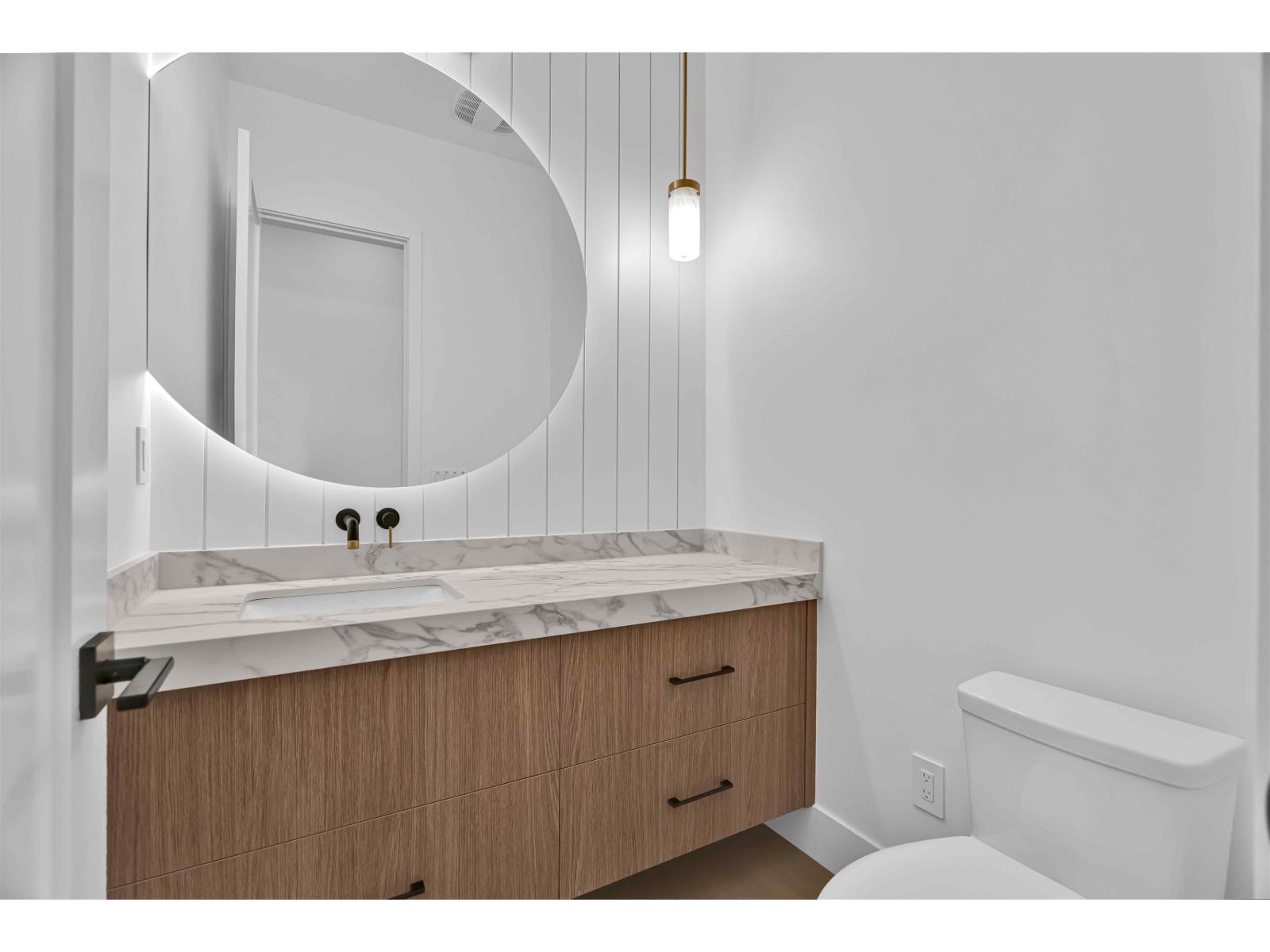 15636 23a Avenue Property Photo 14