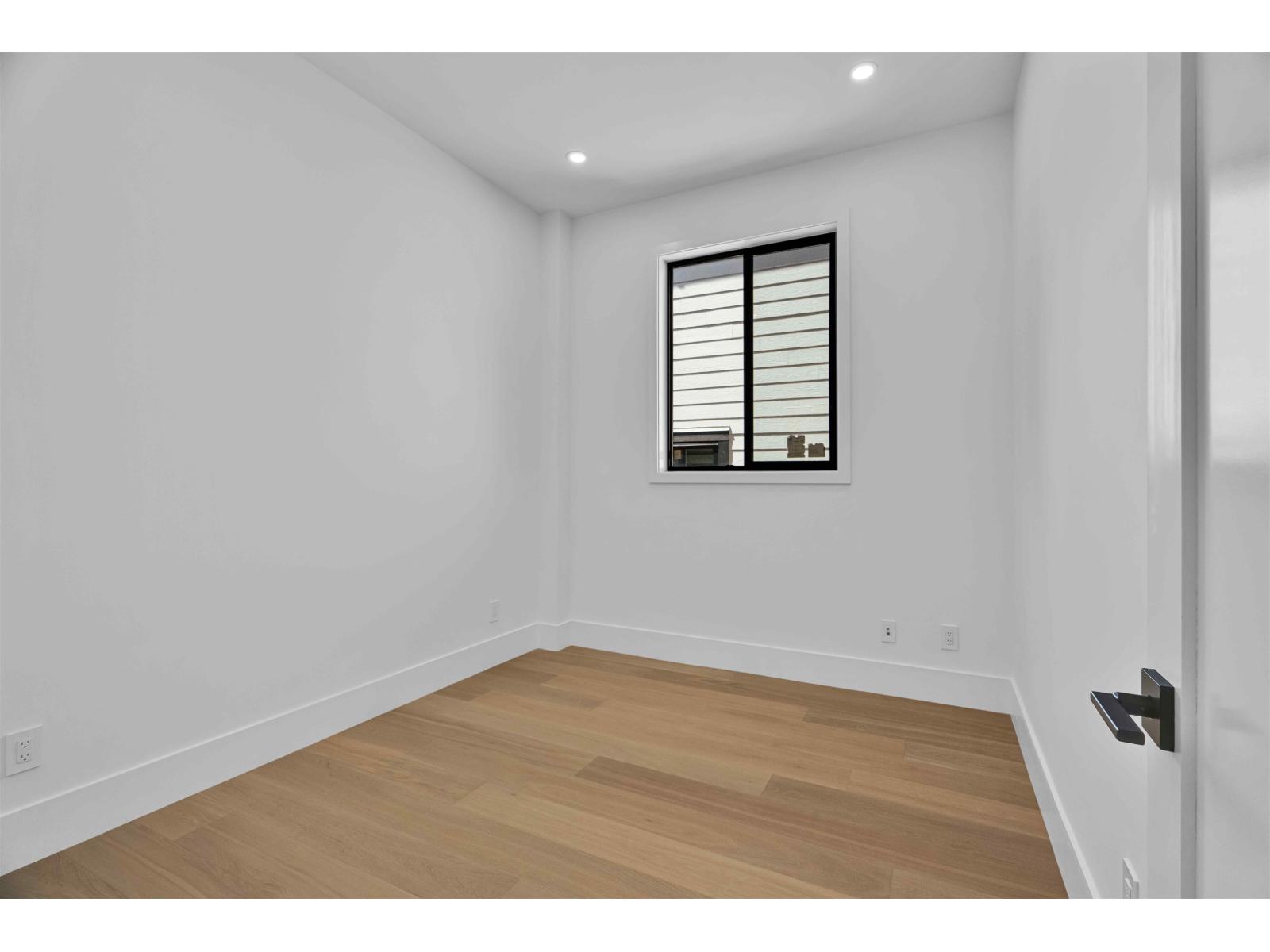 15636 23a Avenue Property Photo 15